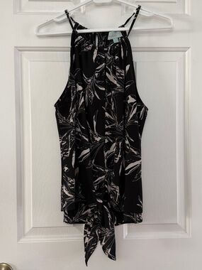Veronica M. Black & White Printed Blouse with Keyhole Front Cutout and Front Tie